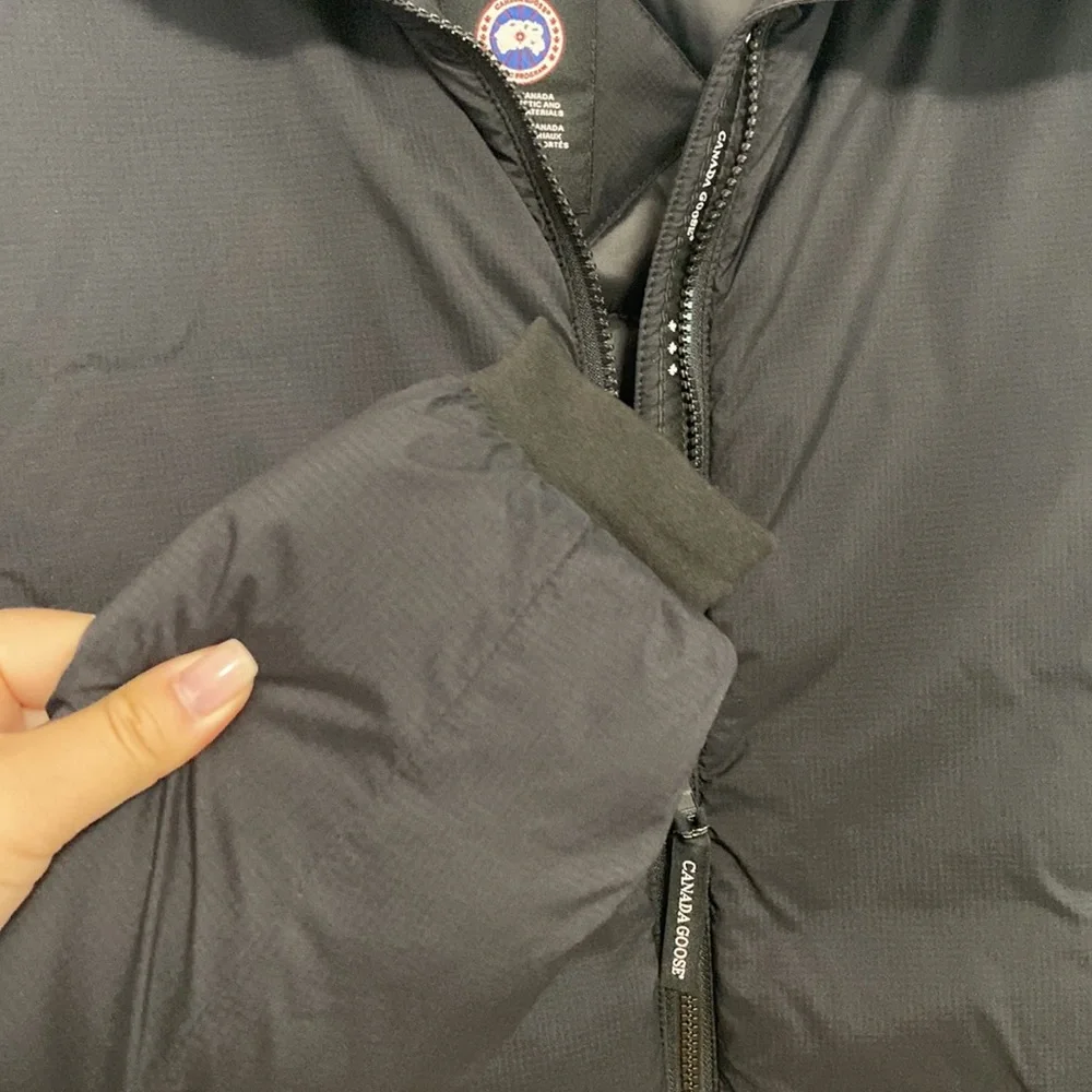 Women Canada Goose Jacket - Picture 7 of 16